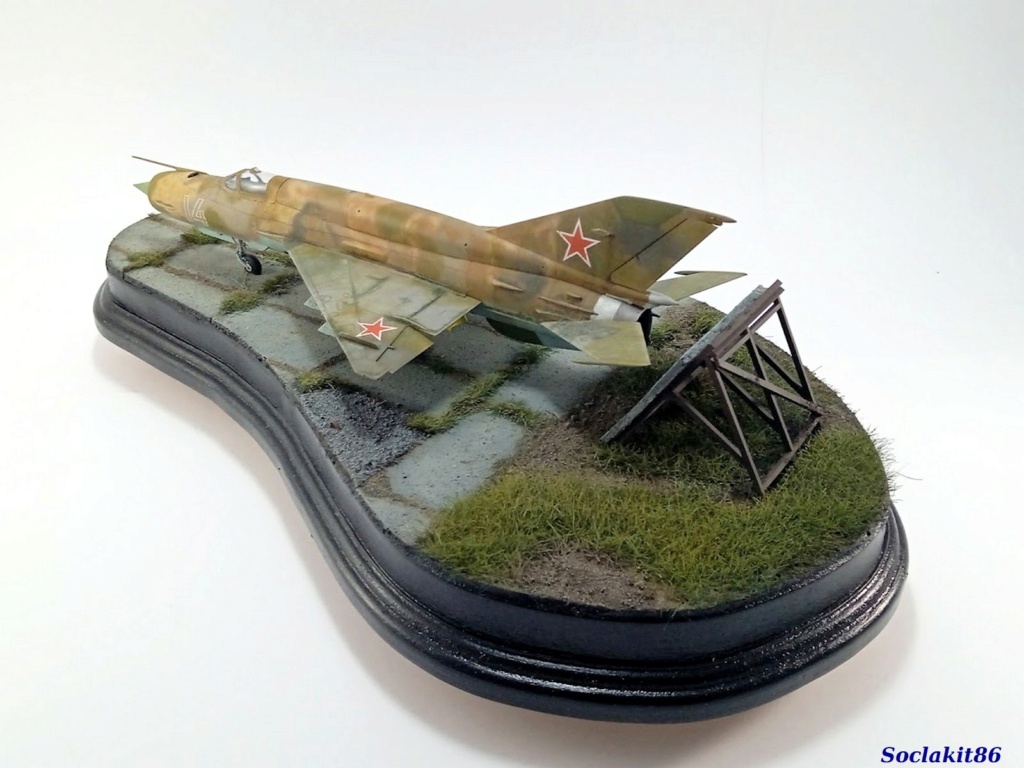 [Eduard W.E] 1/48 - Mikoyan-Gourevitch MiG-21 MT Fishbed Izdeliye 96B s.n 96.14.40  "14 liseré Blanc"  - Page 2 M11211