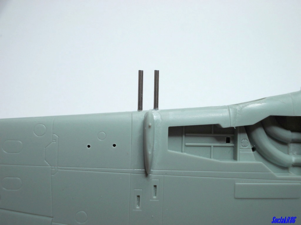 [Academy + bidouilles] 1/48 - Grumman F8F Bearcat de l'EROM 80  M1657