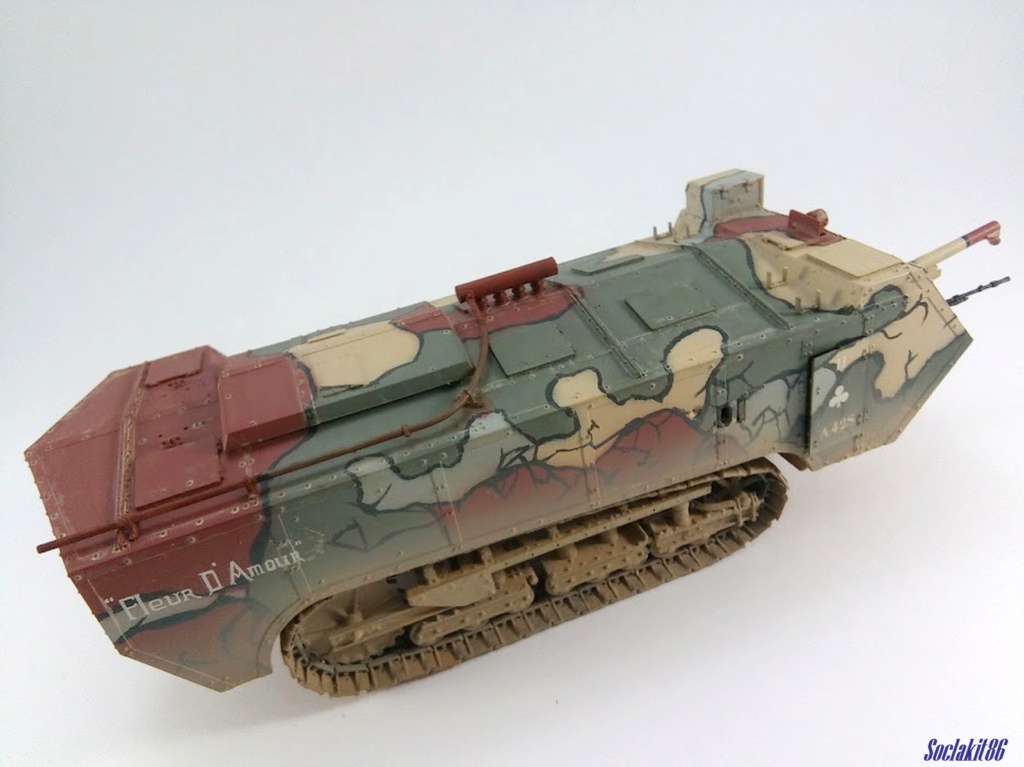 St Chamond M3 "Fleur d'Amour" (Hobby Boss 83860 - 1/35) + Décals Histopic (14FR-35 005)  M4432