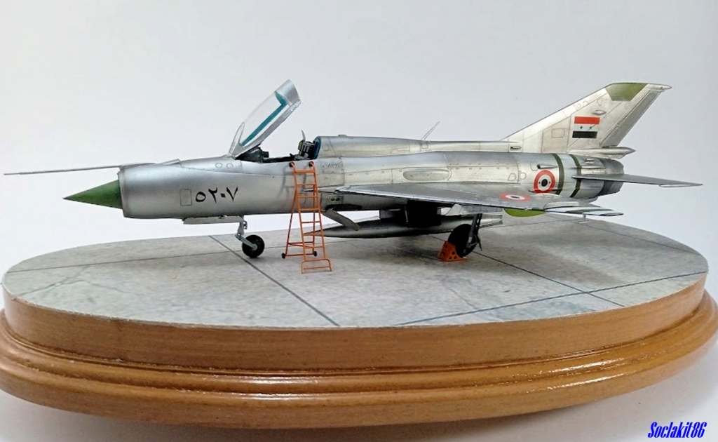 *1/48   MiG-21 PFS Izdeliye 94A Fishbed F   Eduard + Bidouille - Page 6 M5645