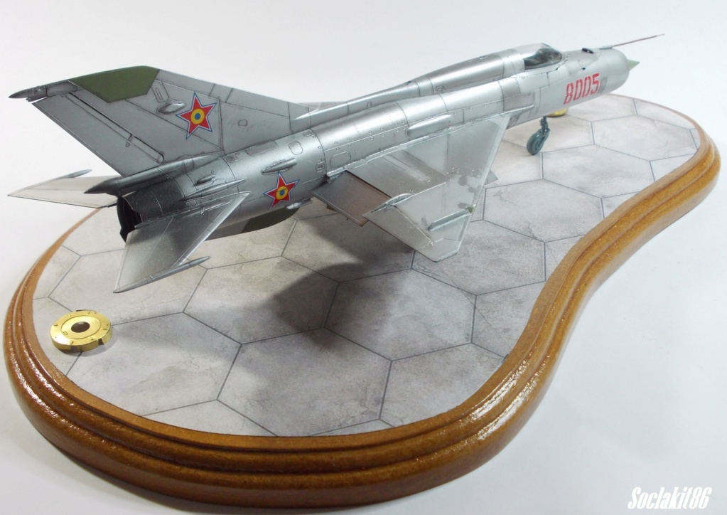 [base Eduard] 1/48 - Mikoyan-Gourevitch MiG-21 PFS Izdeliye 94 "Fishbed F"  M5841