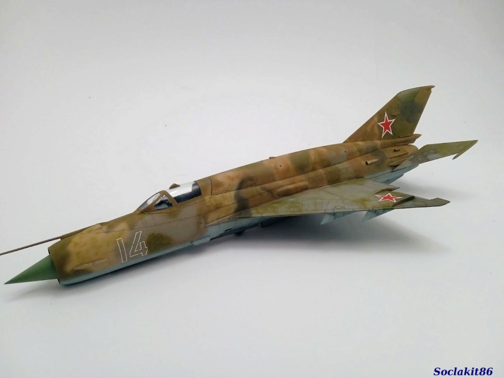  * 1/48 - MiG 21 MT Izdeliye 96B s.n 96.40.14 - Eduard W.E - Page 5 M6735