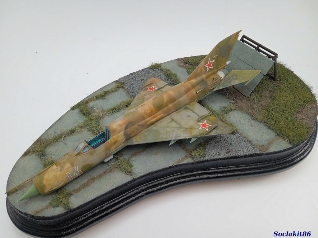 [Eduard W.E] 1/48 - Mikoyan-Gourevitch MiG-21 MT Fishbed Izdeliye 96B s.n 96.14.40  "14 liseré Blanc"  M8915