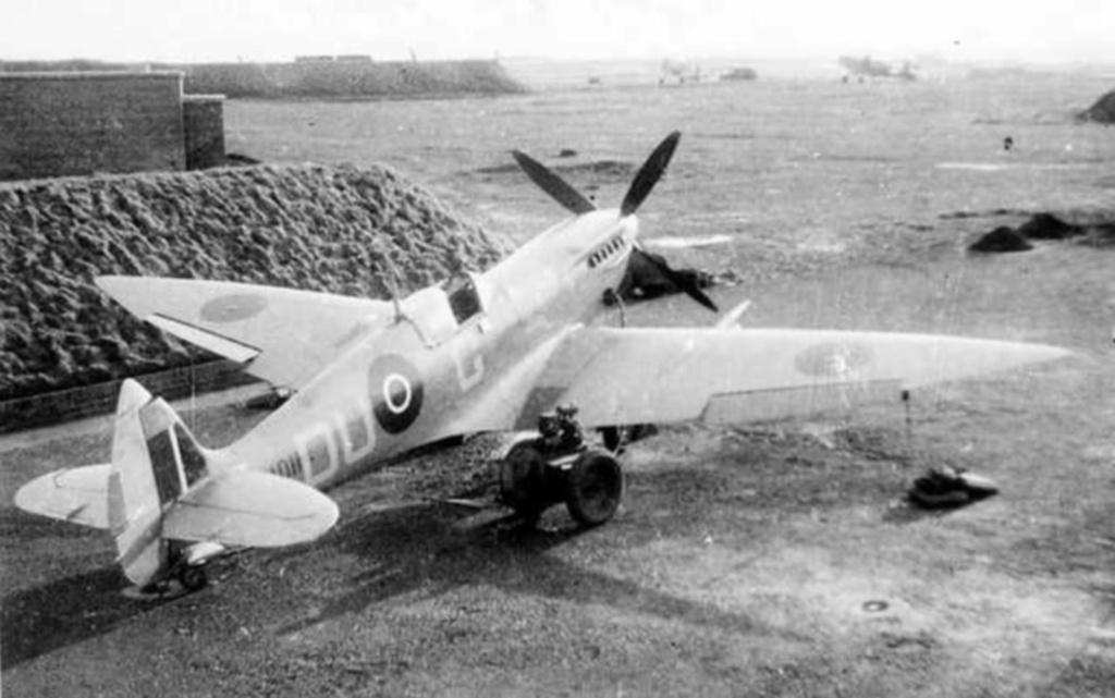 *1/48 - Supermarine Spitfire HF Mark VII - Hasegawa Md11410