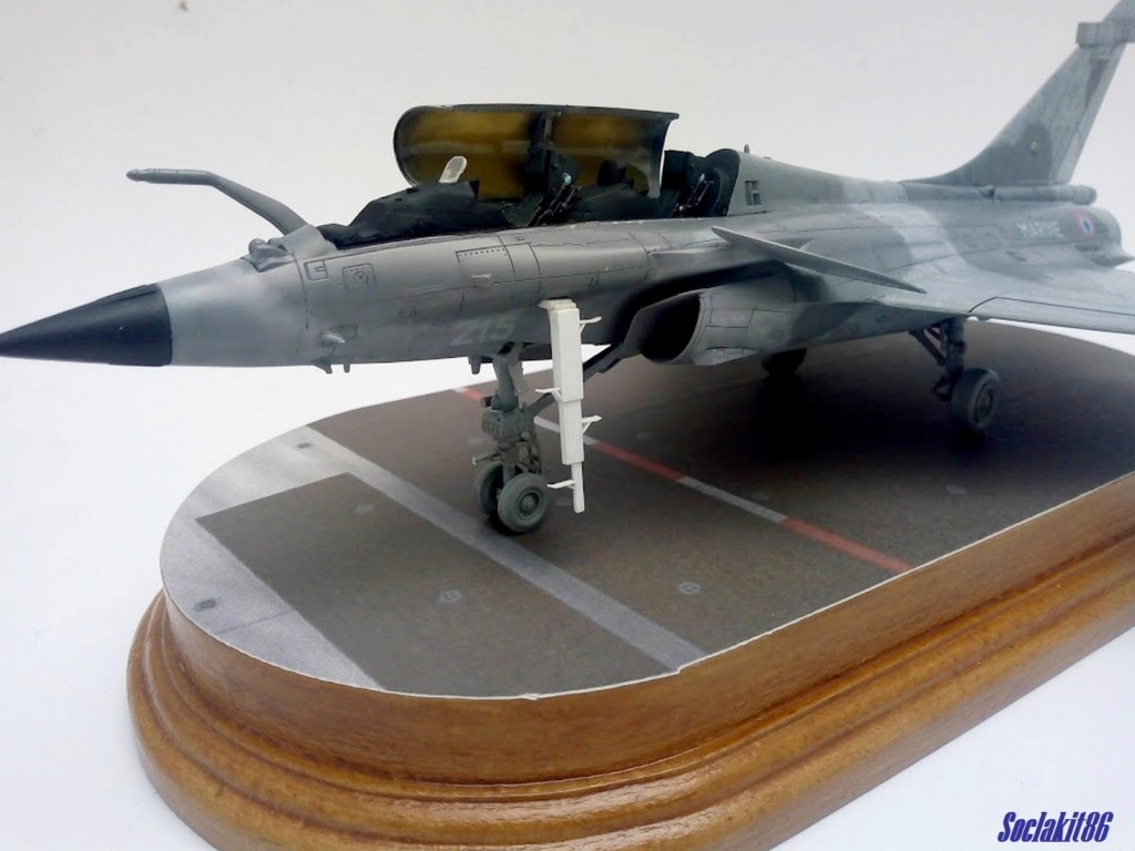 1/48 - What If d'un Rafale Marine Biplace - Revell et Hobby Boss - Page 2 N_7210