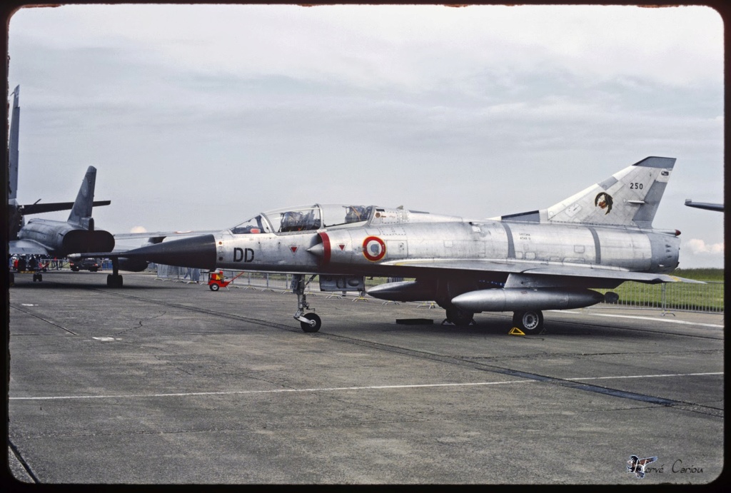 *1/48  Mirage III B   Heller    - Page 4 Zmirag11