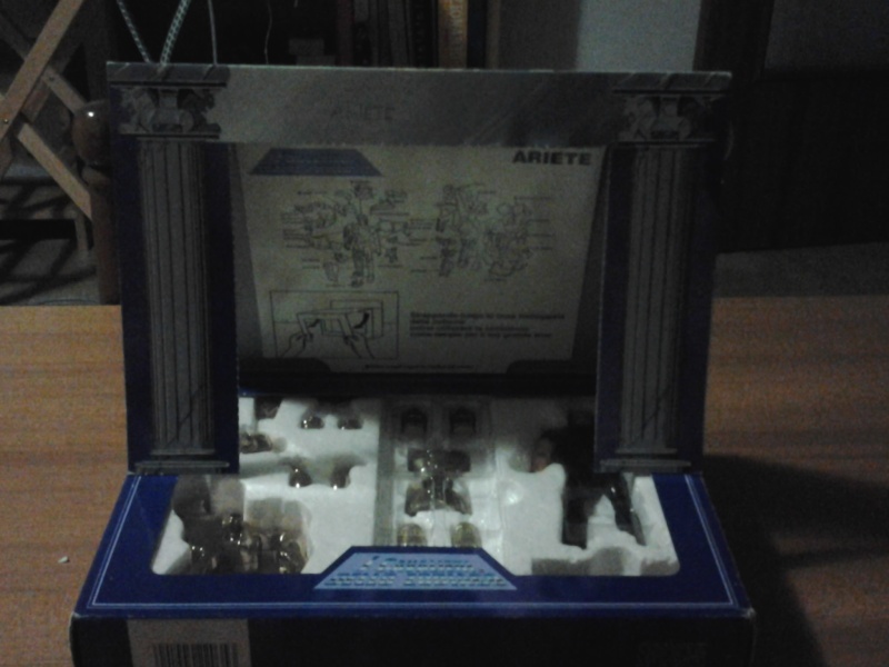 Cavalieri dello Zodiaco Saint Seiya Ariete Giochi Preziosi scatola a tempio 2012-023