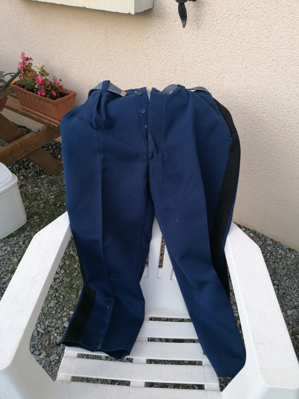 Lot de deux vestes et un pantalon gendarmerie  Img_2817