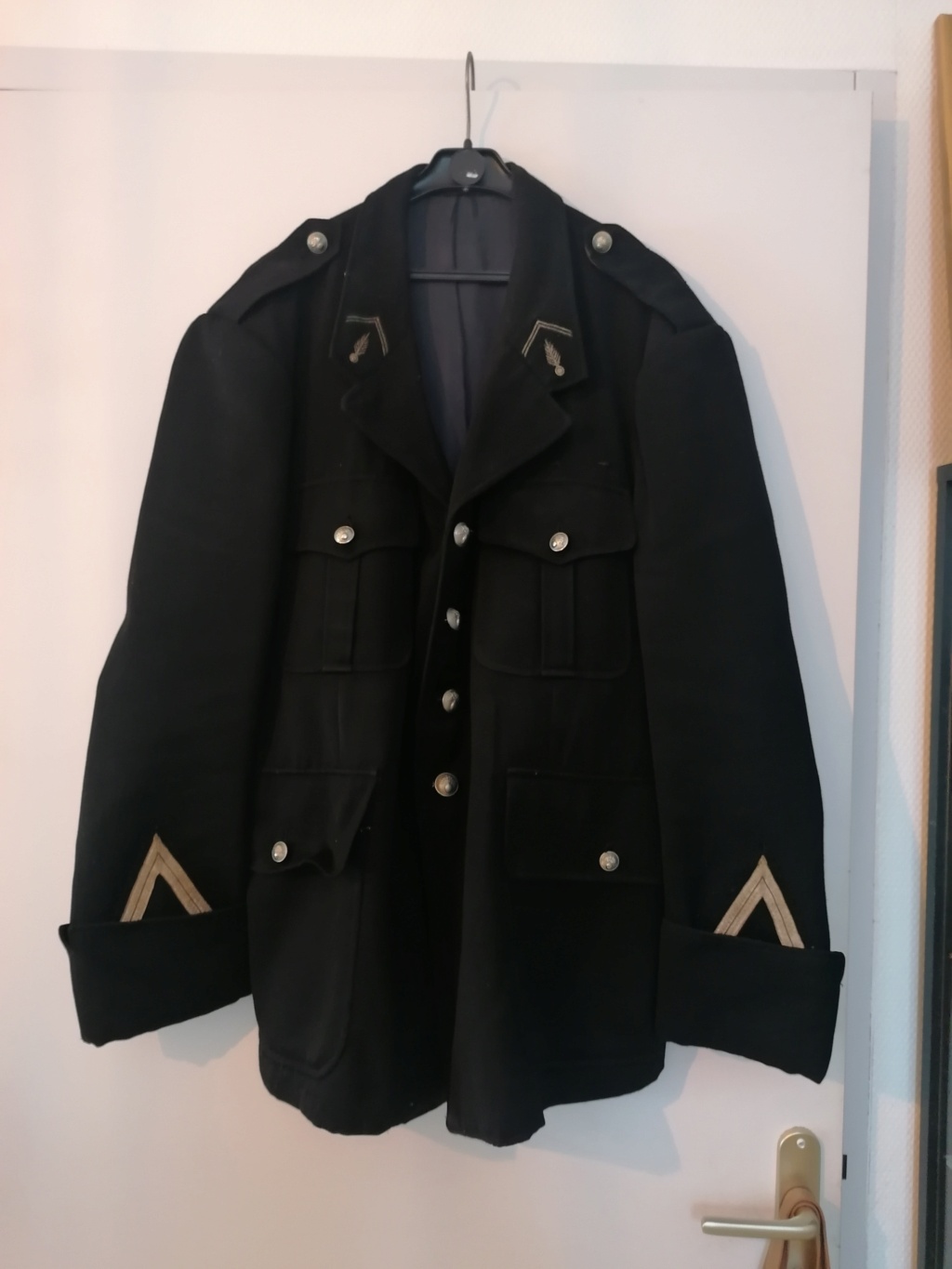 Lot de deux vestes et un pantalon gendarmerie Img_2819