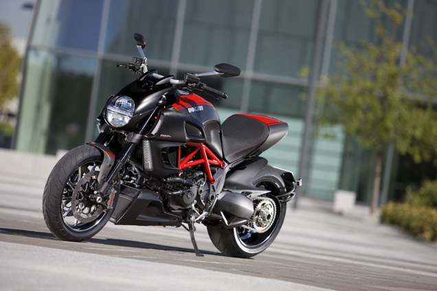 Ducati Diavel Red Carbon. Ducati10