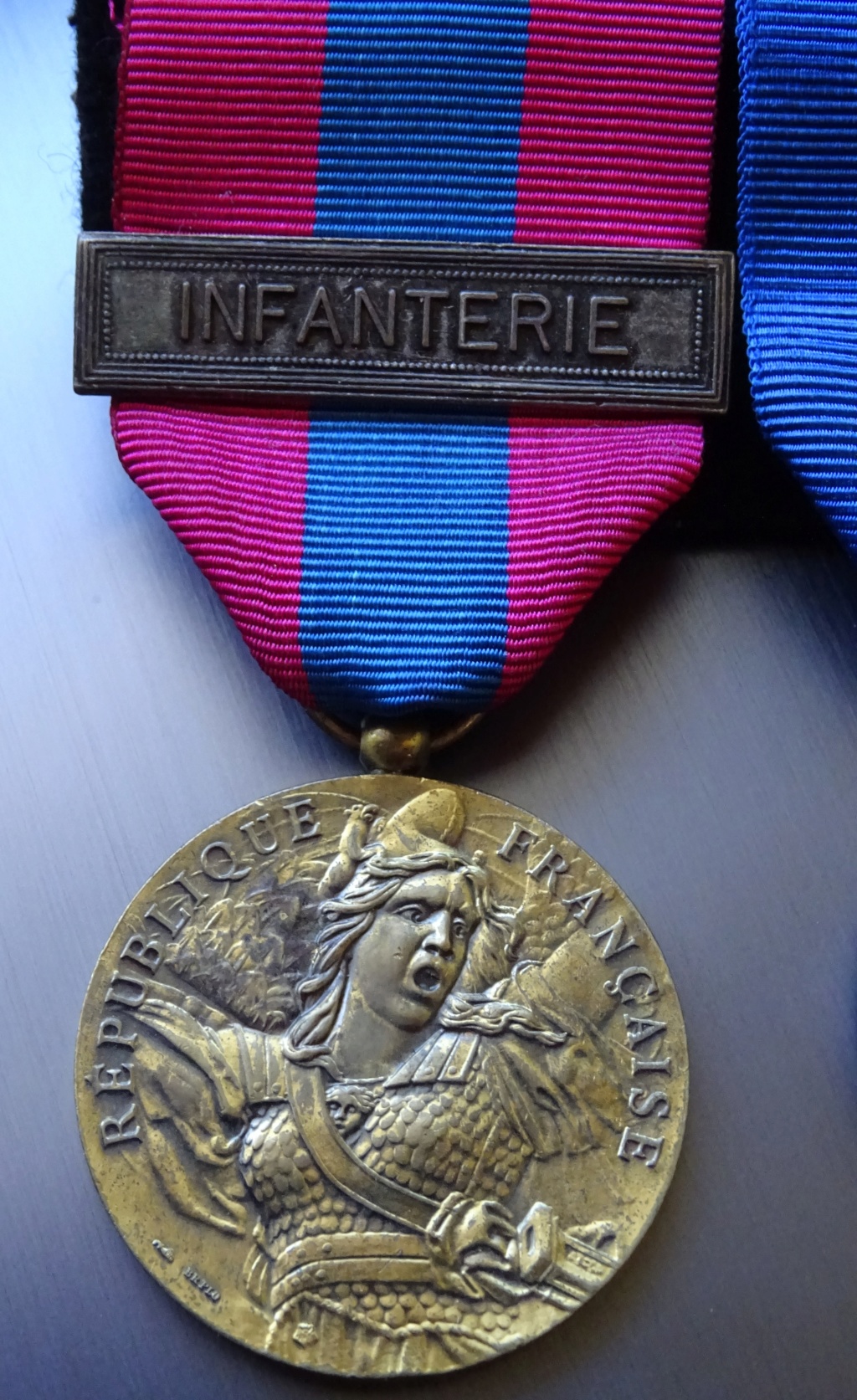 Médaille de la Défense Nationale Dsc03110