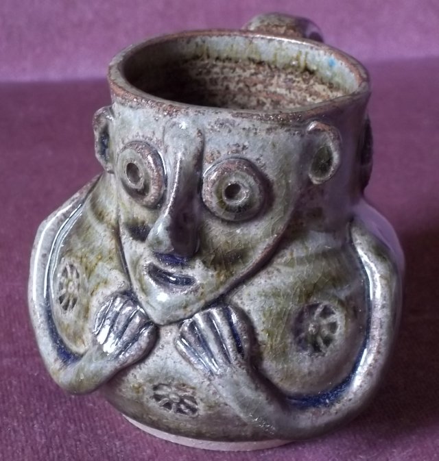 Quirky stoneware figural Kingston ware mug "Ad" 100_3962