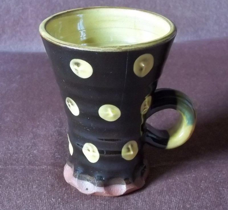 Slipware mug. 100_4053
