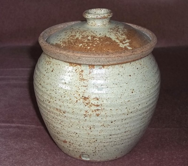Stoneware container. 100_4055