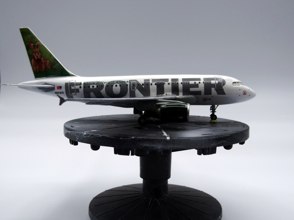 Airbus A318 Fontier airlines eastern express 1/144  Public14