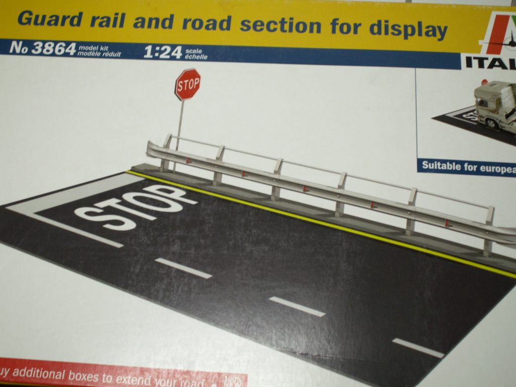 Road section for display 1:24 Italeri  Pict1289
