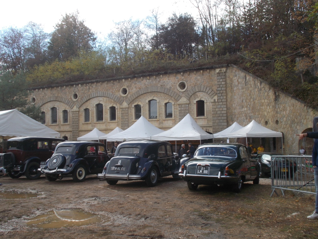 Expo autos au fort de Francheville ( ouest lyonnais ) Expo_f25