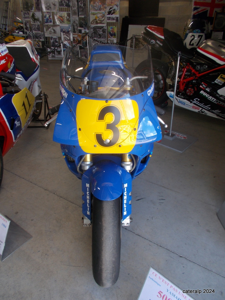 [HASEGAWA] YAMAHA YZR 500 (OW98) Christian SARRON Réf 21709 Moto_113