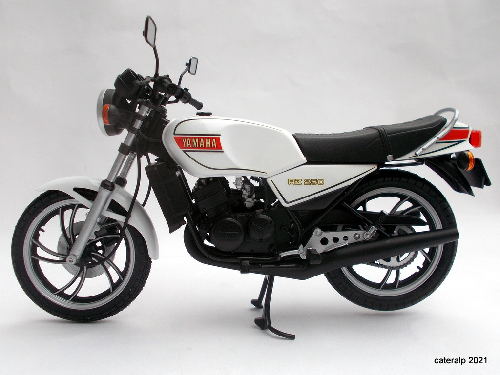 [ Tamiya ] Yamaha 350 RDLC  1980 et 250 RZ  Rdlc_t45