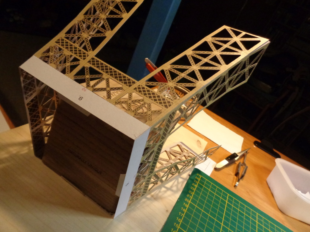 Eiffelturm 1:300 Schreiber-Bogen gebaut von Maat Tom Dsc06644