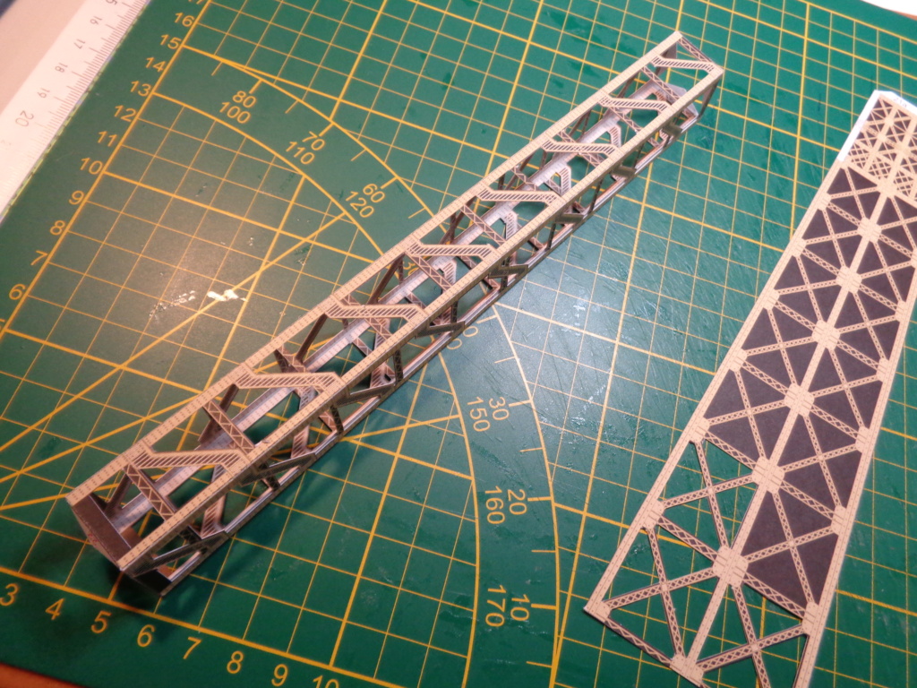 Eiffelturm 1:300 Schreiber-Bogen gebaut von Maat Tom Dsc06665