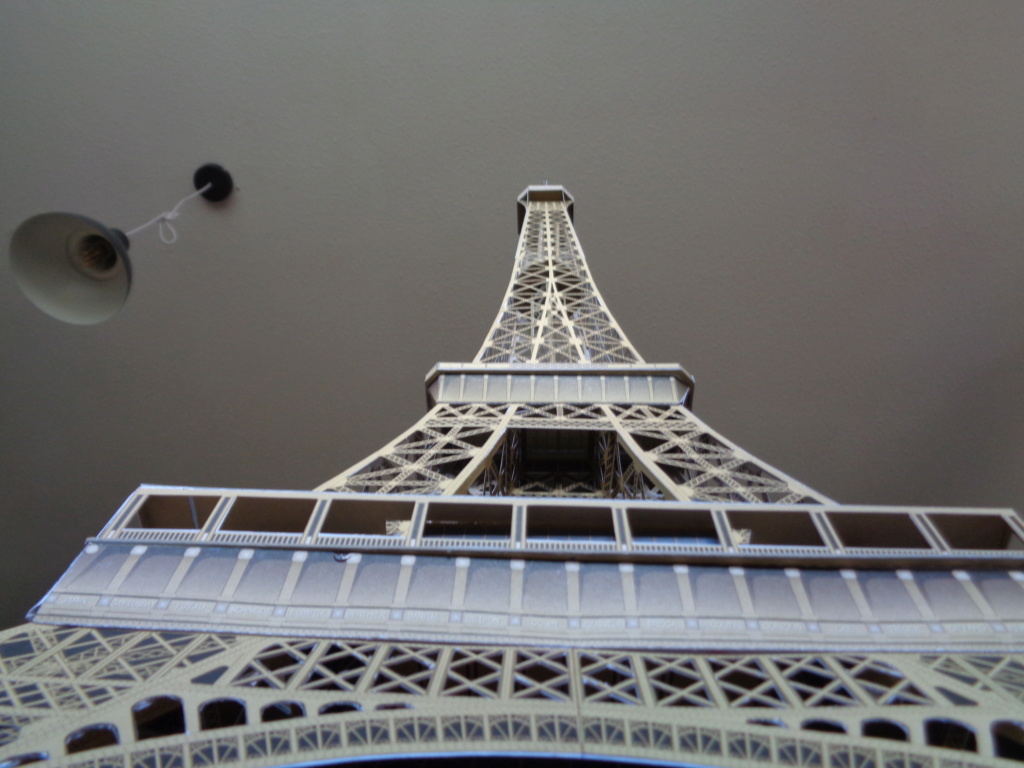 Eiffelturm 1:300 Schreiber-Bogen gebaut von Maat Tom Dsc06677