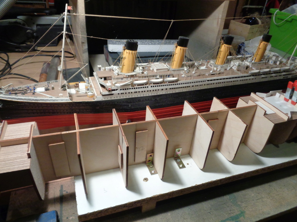HMS Olympic 1:250 auf Basis d. Titanic Bausatzes von Amati/Hachette geb. v. Maat Tom Dsc07180