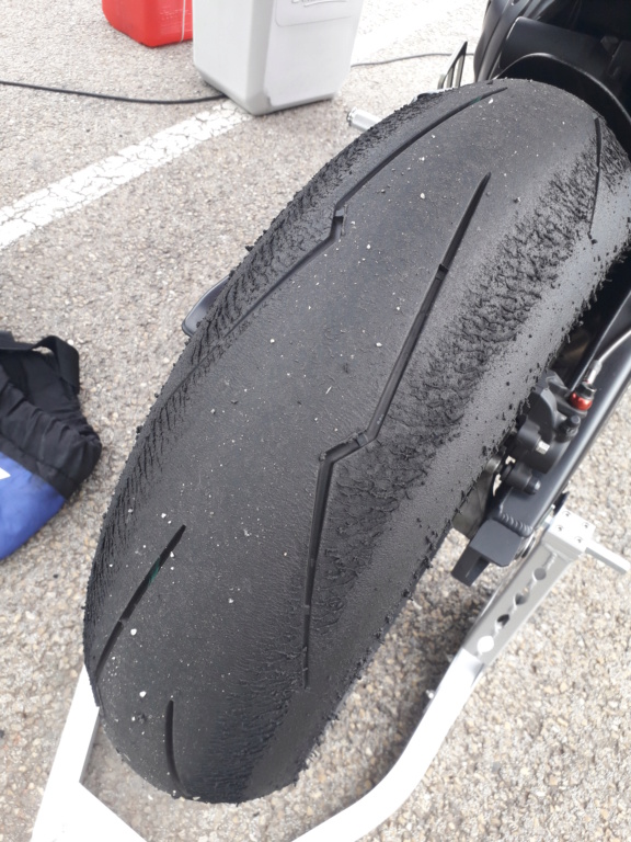 PIRELLI DIABLO SUPERCORSA SC (V2), avis et différence entre sc1 et sc2 20190510