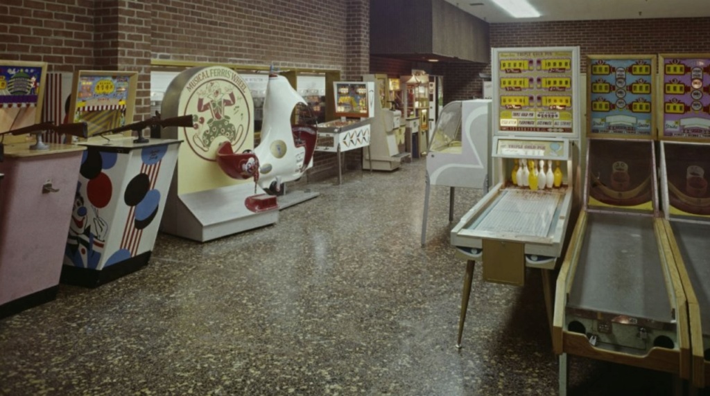 Les salles d'arcade avaient quand même sacrément l'air fun avant l'arrivée des jeux vidéo France10