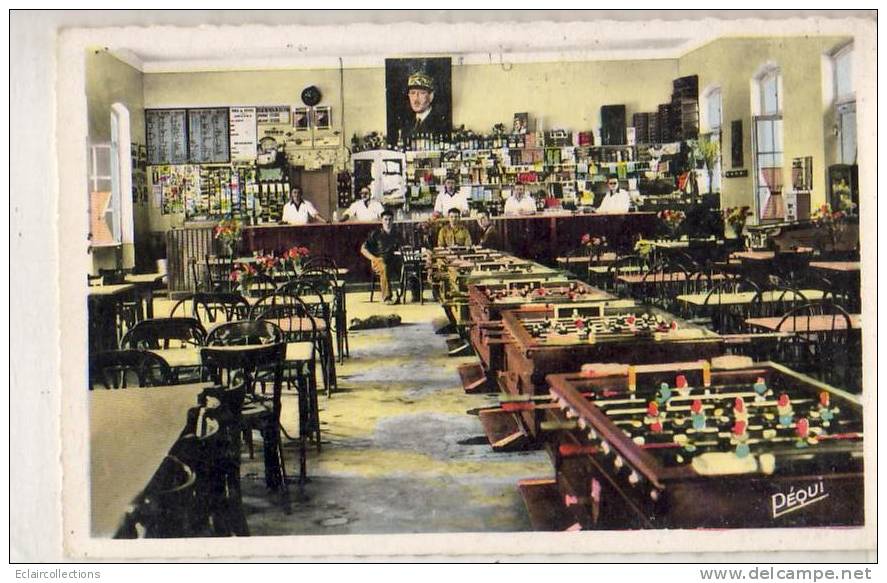 Cartes postales de bars et d'hôtels avec salle de jeux Salle_16