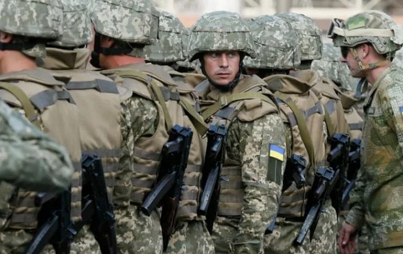 Modern Ukrainian uniform in photographs - Page 6 1oe2i10