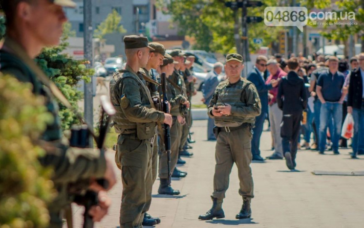 Modern Ukrainian uniform in photographs - Page 15 23899110