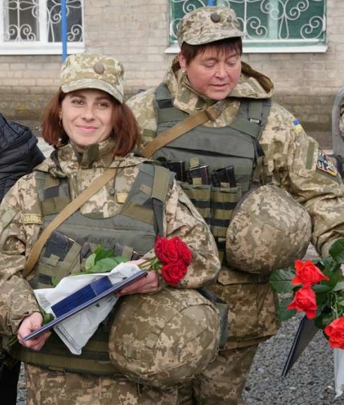 Modern Ukrainian uniform in photographs - Page 4 Ger_do10