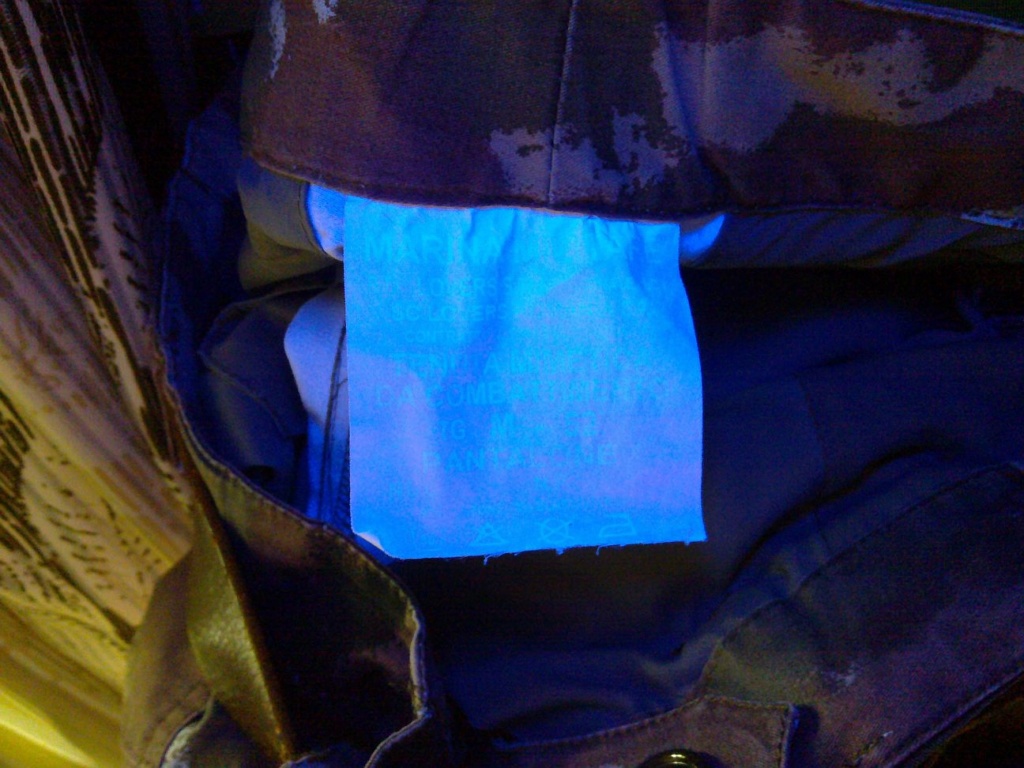 San Marco pants: UV-lamp for reading the inscriptions San_ma15