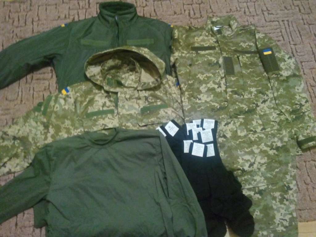 Modern Ukrainian uniform in photographs - Page 24 Ukr-un16