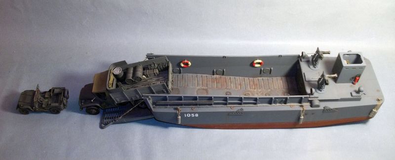 Barge LCM - HobbyBoss - 1/48 Dscf8213