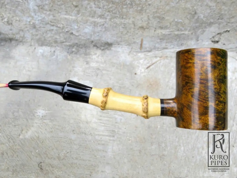 ANGGARA ADIWANGSA PUTRA PAJAJARAN - KURO PIPES 27700210