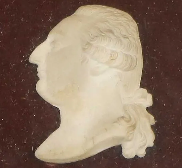 Physionomie et portraits de Louis XVI - Page 19 Zbust10