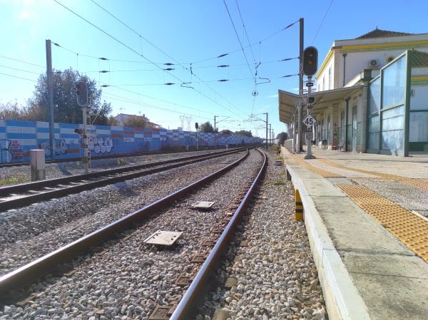 Eixo Ferroviário de Sines até as Fronteiras Espanholas de Estremadura e Andaluzia  - Página 2 Ferrov10