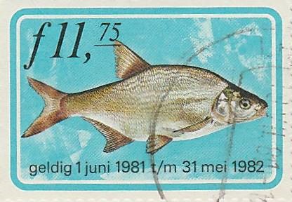 recherche noms de poissons sur des timbres Img_2019