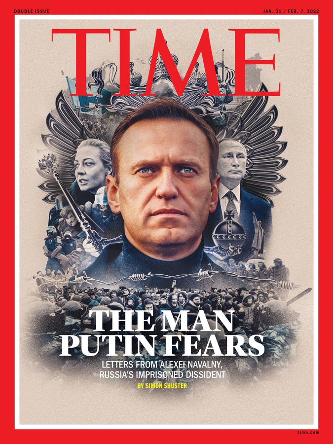 Навальный провел за решеткой год.  Fjdtnh10