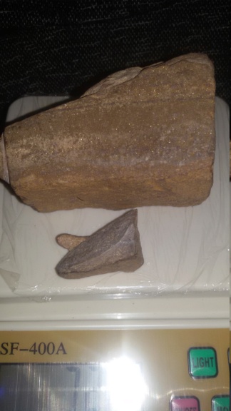 Nomer cette pierre ou meteorite ? 20221116