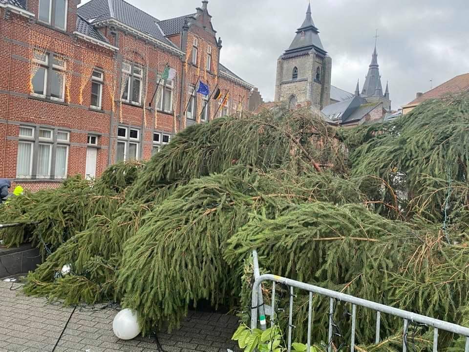 La tempête Bella balaie la Belgique: des dégâts signalés dans plusieurs provinces (27-12-2020 + photos et vidéos) 13379310