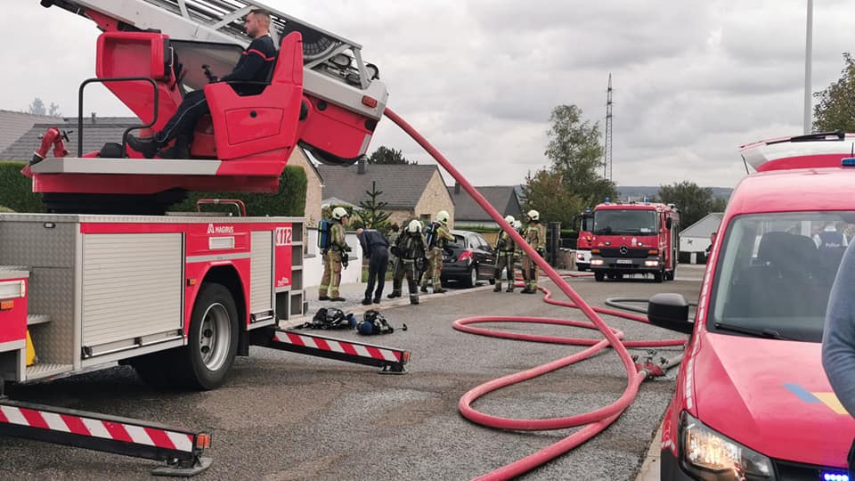 Incendie à Châtelineau: deux maisons entièrement détruites par les flammes ! (11-10-2021 + photos) 24500010