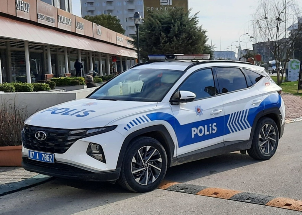 Police de Turquie 27486110