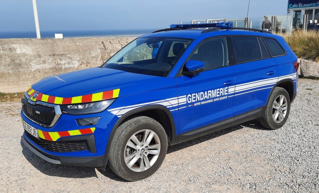 Gendarmerie Nationale française 27706310
