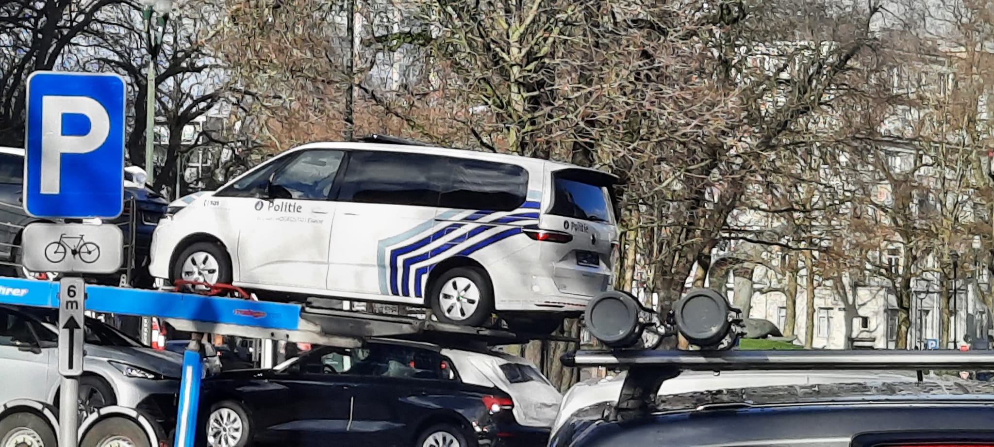 Nouveau combi VW T7 pour PolBru 32369210