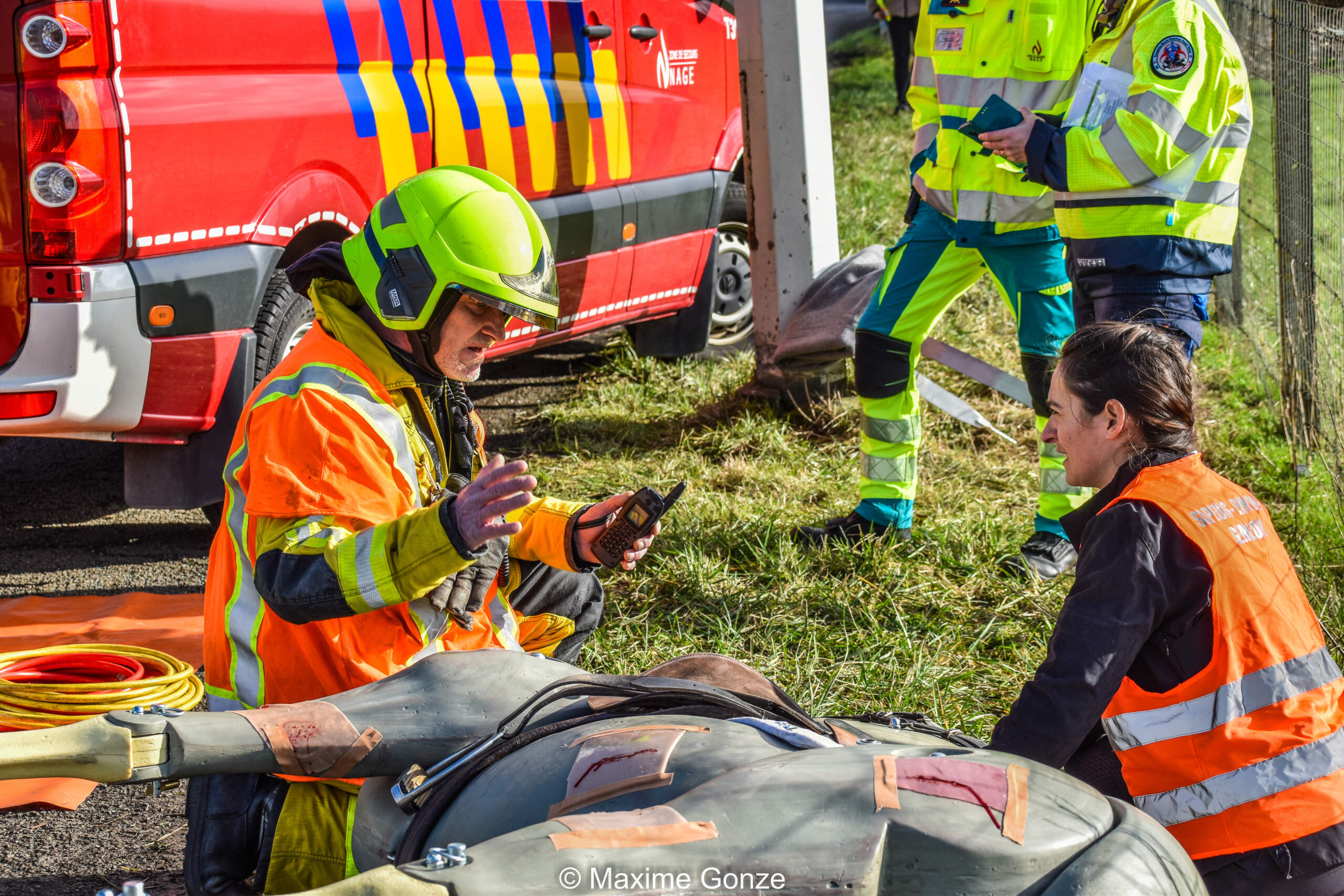 Exercice SRI Gembloux : un cheval happé par un automobiliste (vidéo + photos) 32c65210