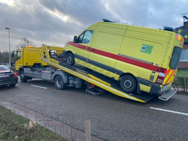 Leopoldsburg : une ambulance non assurée arrêtée par la police 42007210