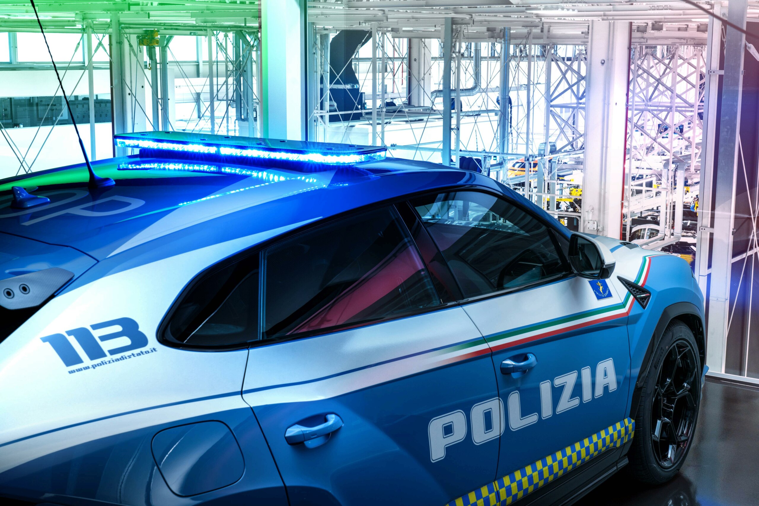 La police italienne reçoit un Lamborghini Urus Performante 65128510